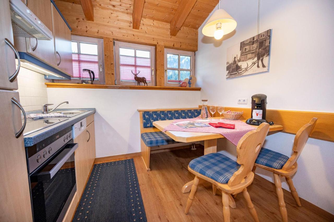 Gemütliche Bergwiese, 2-raum, Separates Schlafzimmer, Schönen Balkon Oder Terrasse, Komfort Ausstattung, Ruhige Lage, Kostenfrei Wlan, Sauna Im Landhaus, Brötchenservice, Parkplatz Kostenfrei, Hunde Auf Anfrage, Tankstelle Für E-autos Apartment
