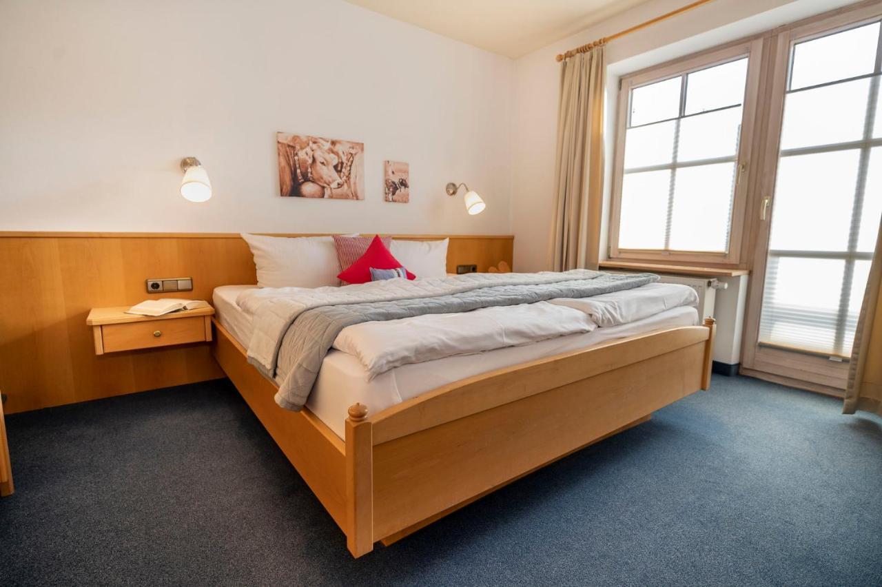 Gemütliche Bergwiese, 2-raum, Separates Schlafzimmer, Schönen Balkon Oder Terrasse, Komfort Ausstattung, Ruhige Lage, Kostenfrei Wlan, Sauna Im Landhaus, Brötchenservice, Parkplatz Kostenfrei, Hunde Auf Anfrage, Tankstelle Für E-autos *
