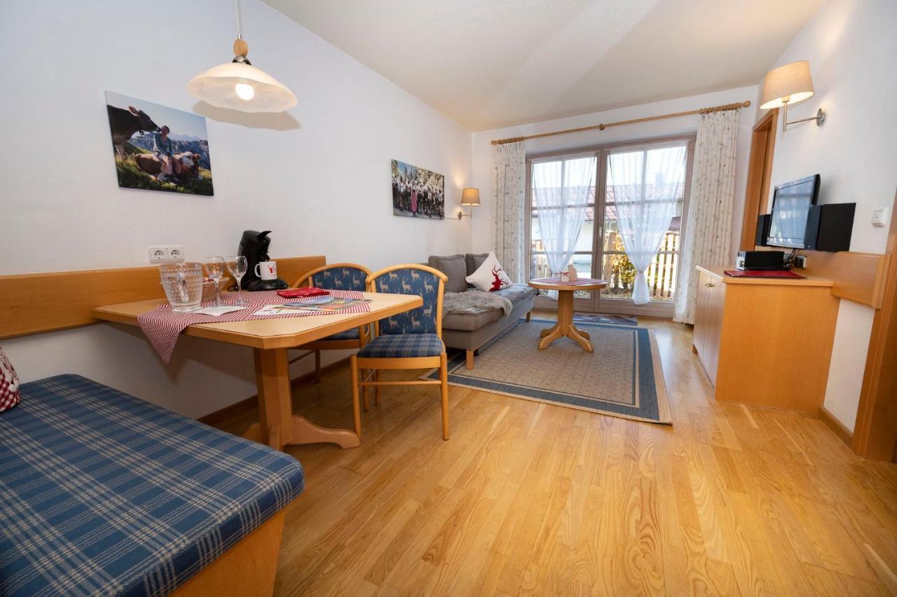 Gemütliche Bergwiese, 2-raum, Separates Schlafzimmer, Schönen Balkon Oder Terrasse, Komfort Ausstattung, Ruhige Lage, Kostenfrei Wlan, Sauna Im Landhaus, Brötchenservice, Parkplatz Kostenfrei, Hunde Auf Anfrage, Tankstelle Für E-autos * Balderschwang
