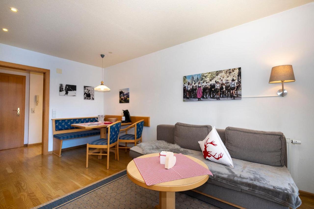 Gemütliche Bergwiese, 2-raum, Separates Schlafzimmer, Schönen Balkon Oder Terrasse, Komfort Ausstattung, Ruhige Lage, Kostenfrei Wlan, Sauna Im Landhaus, Brötchenservice, Parkplatz Kostenfrei, Hunde Auf Anfrage, Tankstelle Für E-autos