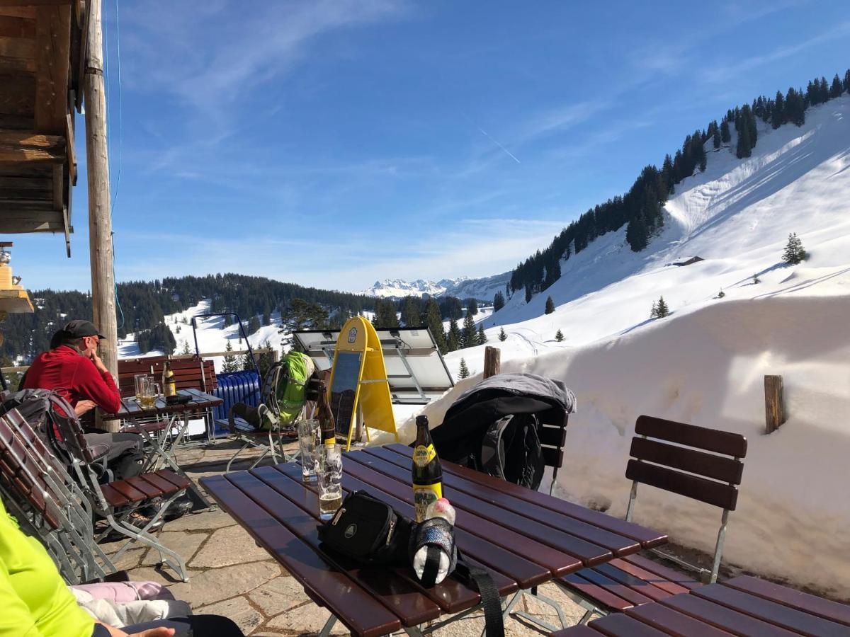 Gemütliche Bergwiese, 2-raum, Separates Schlafzimmer, Schönen Balkon Oder Terrasse, Komfort Ausstattung, Ruhige Lage, Kostenfrei Wlan, Sauna Im Landhaus, Brötchenservice, Parkplatz Kostenfrei, Hunde Auf Anfrage, Tankstelle Für E-autos Apartment Balderschwang