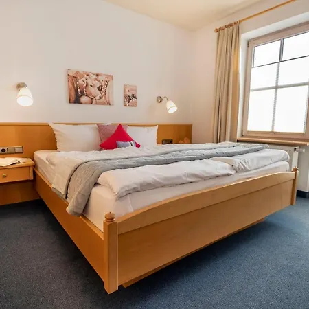 Gemütliche Ferienwohnung Bergwiese, 2-Raum, separates Schlafzimmer, schönen Balkon oder Terrasse, Komfort Ausstattung, ruhige Lage, kostenfrei WLAN, Sauna im Landhaus, Brötchenservice, Parkplatz kostenfrei, Hunde auf Anfrage, Tankstelle für E-Autos Balderschwang Exterior foto