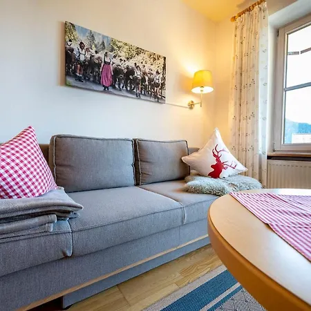 Gemütliche Ferienwohnung Bergwiese, 2-Raum, separates Schlafzimmer, schönen Balkon oder Terrasse, Komfort Ausstattung, ruhige Lage, kostenfrei WLAN, Sauna im Landhaus, Brötchenservice, Parkplatz kostenfrei, Hunde auf Anfrage, Tankstelle für E-Autos Balderschwang Exterior foto