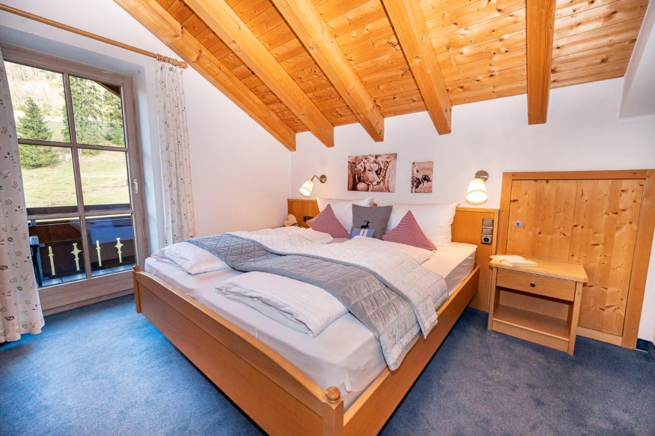 Gemütliche Bergwiese, 2-raum, Separates Schlafzimmer, Schönen Balkon Oder Terrasse, Komfort Ausstattung, Ruhige Lage, Kostenfrei Wlan, Sauna Im Landhaus, Brötchenservice, Parkplatz Kostenfrei, Hunde Auf Anfrage, Tankstelle Für E-autos Apartment
