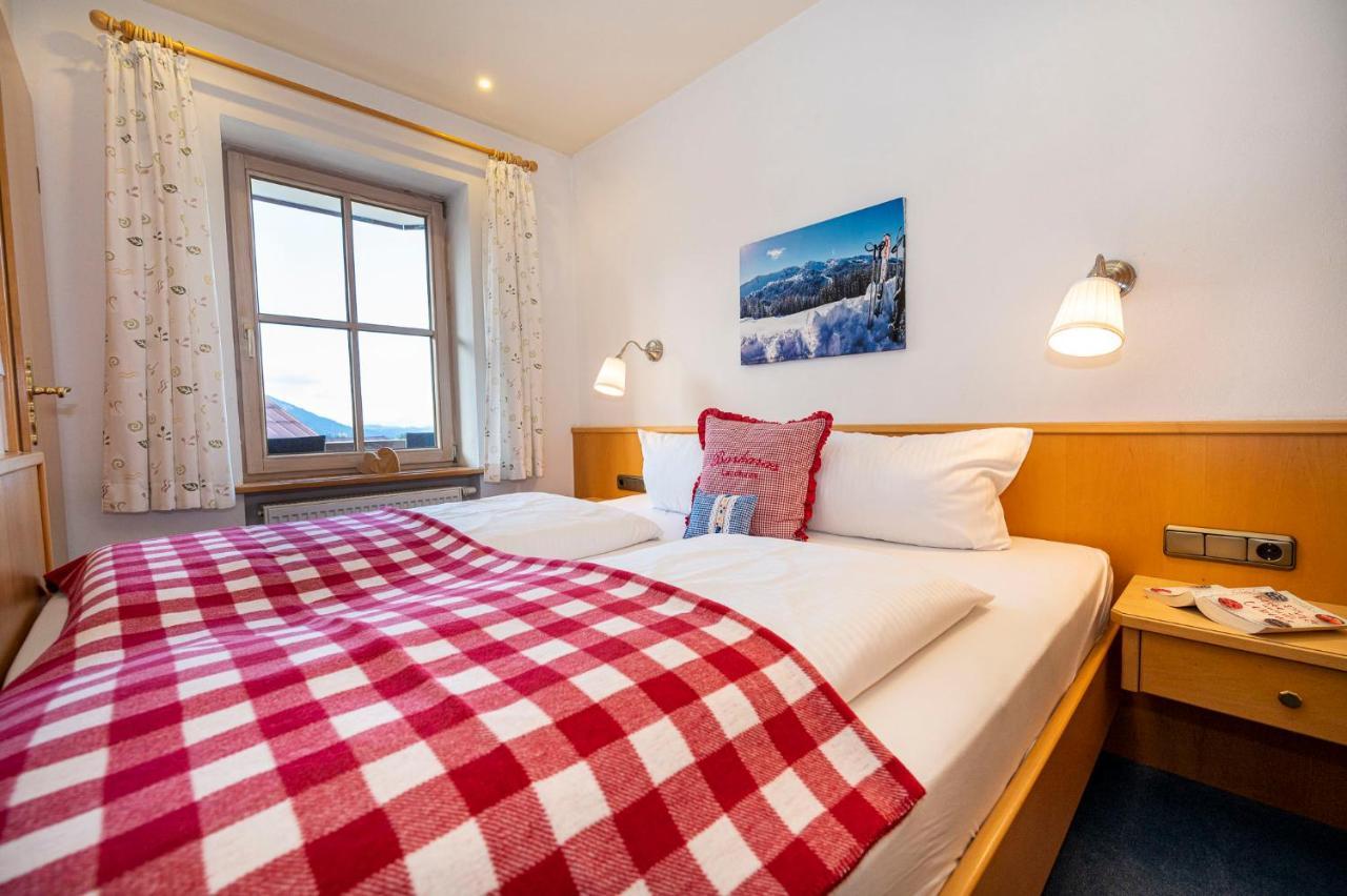 Gemütliche Bergwiese, 2-raum, Separates Schlafzimmer, Schönen Balkon Oder Terrasse, Komfort Ausstattung, Ruhige Lage, Kostenfrei Wlan, Sauna Im Landhaus, Brötchenservice, Parkplatz Kostenfrei, Hunde Auf Anfrage, Tankstelle Für E-autos Apartment *