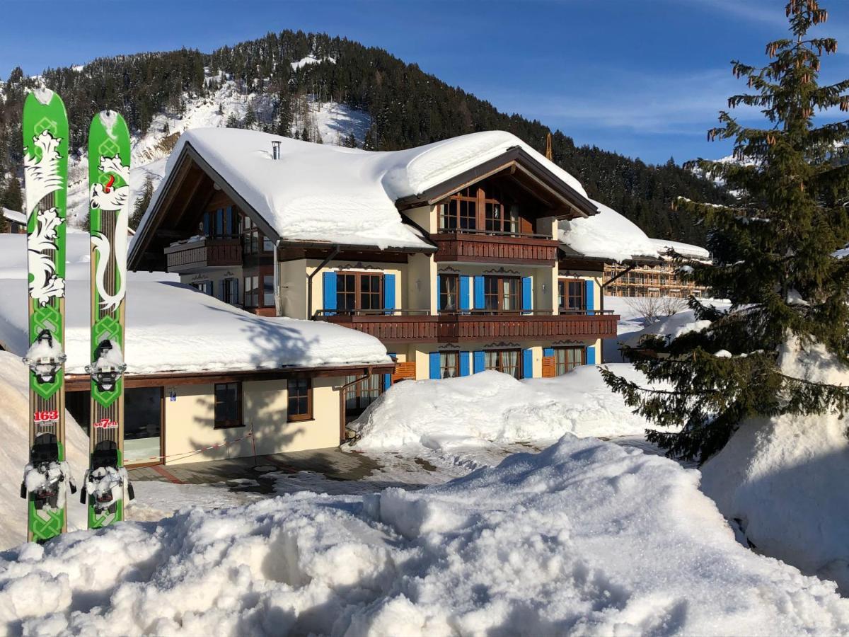 Gemütliche Bergwiese, 2-raum, Separates Schlafzimmer, Schönen Balkon Oder Terrasse, Komfort Ausstattung, Ruhige Lage, Kostenfrei Wlan, Sauna Im Landhaus, Brötchenservice, Parkplatz Kostenfrei, Hunde Auf Anfrage, Tankstelle Für E-autos Balderschwang