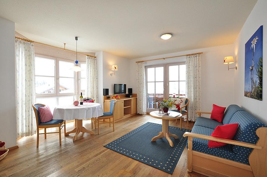 Apartment Gemütliche Bergwiese, 2-raum, Separates Schlafzimmer, Schönen Balkon Oder Terrasse, Komfort Ausstattung, Ruhige Lage, Kostenfrei Wlan, Sauna Im Landhaus, Brötchenservice, Parkplatz Kostenfrei, Hunde Auf Anfrage, Tankstelle Für E-autos *